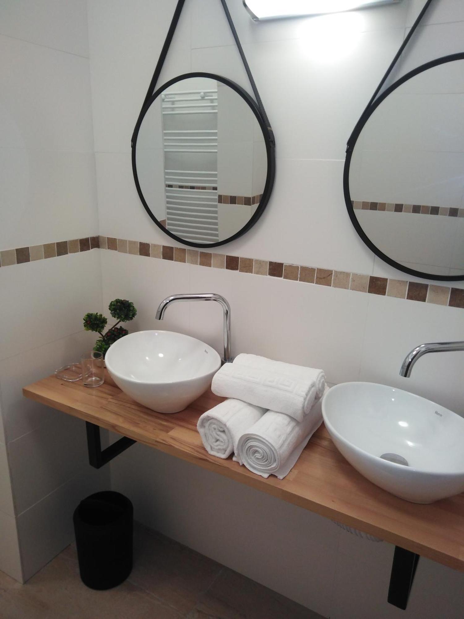 Danifeld Inn Voronet Ngoại thất bức ảnh