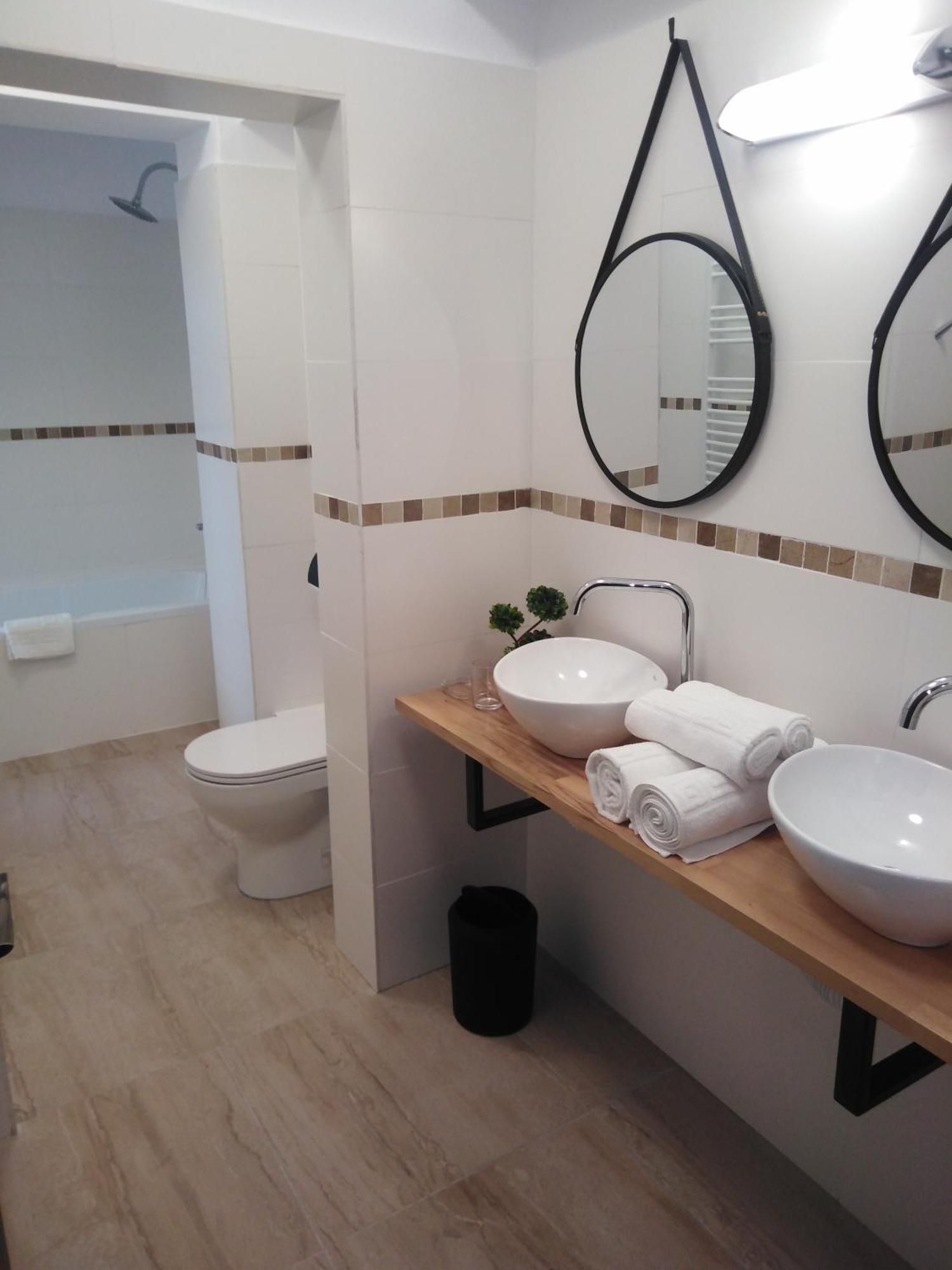 Danifeld Inn Voronet Ngoại thất bức ảnh